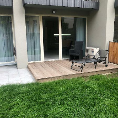 Luxury Apartment With Private Garden Praga Zewnętrze zdjęcie